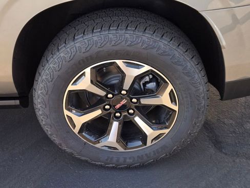 New 2026 GMC Yukon XL AT4 w/ AT4 Premium Plus Package AWD/4WD image 5