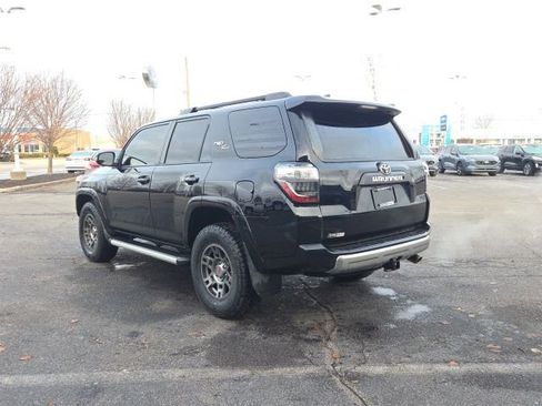 Used 2019 Toyota 4Runner TRD Off-Road image 3