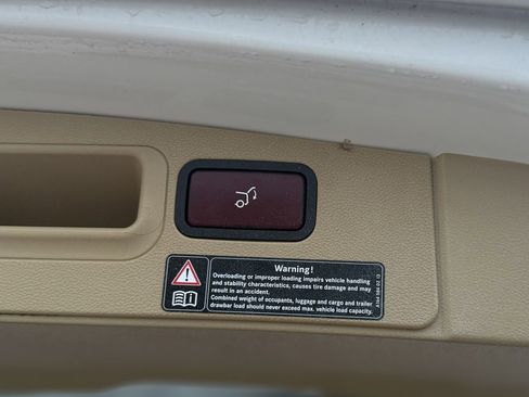 Used 2010 Mercedes-Benz GL 450 4MATIC image 36