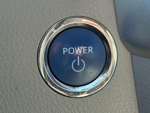 Certified 2019 Toyota Highlander XLE image 39