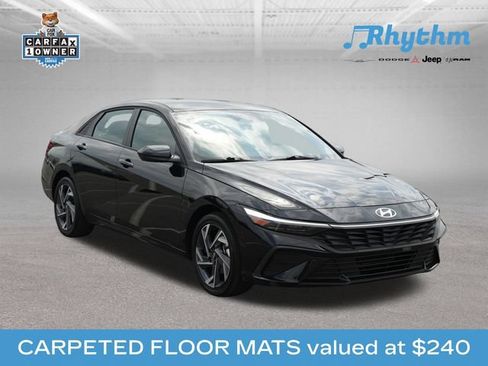 Used 2025 Hyundai Elantra Sport FWD image 1