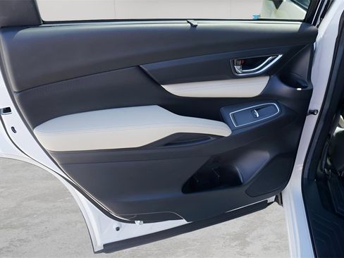 Used 2024 Subaru Ascent Limited image 29