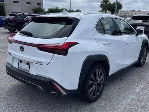 Used 2020 Lexus UX 250h F Sport w/ F Sport Premium Package image 4