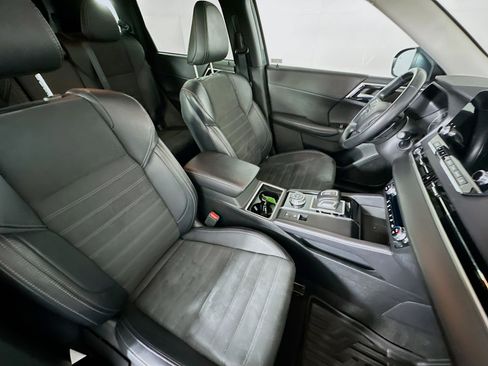 Used 2024 Mitsubishi Outlander SE image 33