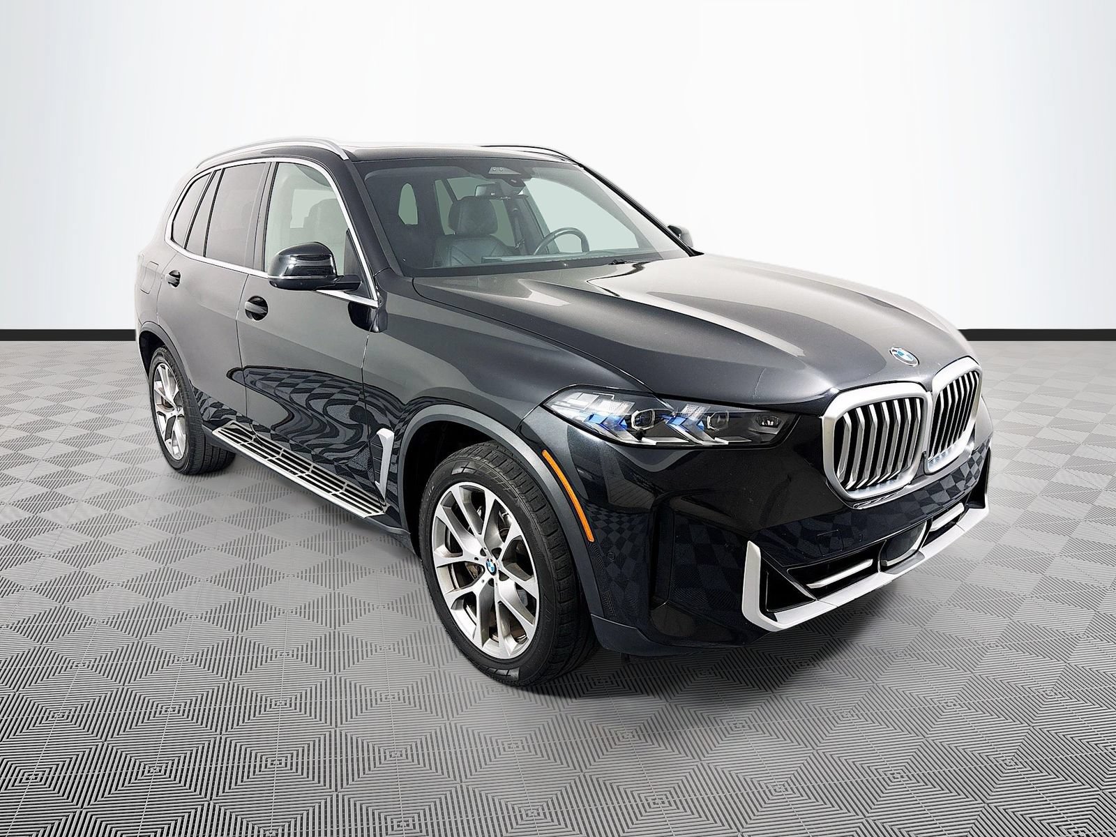 Used 2024 BMW X5 xDrive40i AWD/4WD image 1