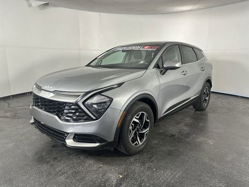 Used 2023 Kia Sportage LX image 6