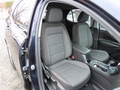 Used 2020 Chevrolet Equinox LT image 17