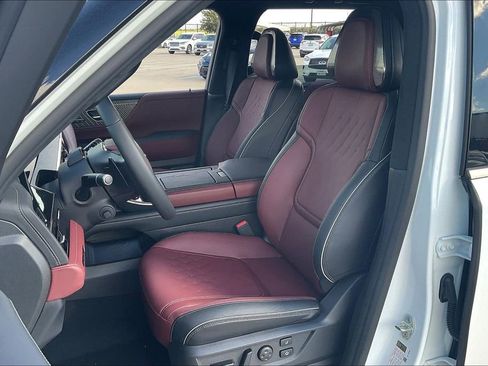 New 2026 INFINITI QX80 Autograph w/ Premium Cargo Package image 24