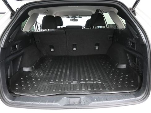 Used 2024 Subaru Outback Premium image 2