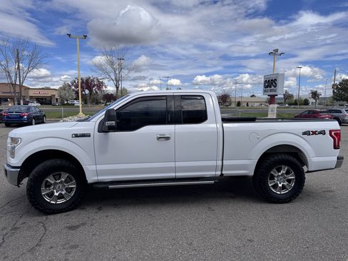 Used 2017 Ford F150 XLT w/ Equipment Group 302A Luxury AWD/4WD image 5
