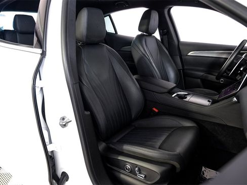 Used 2023 Maserati Grecale GT image 35