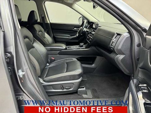 Used 2022 Nissan Pathfinder SL w/ SL Premium Package image 23