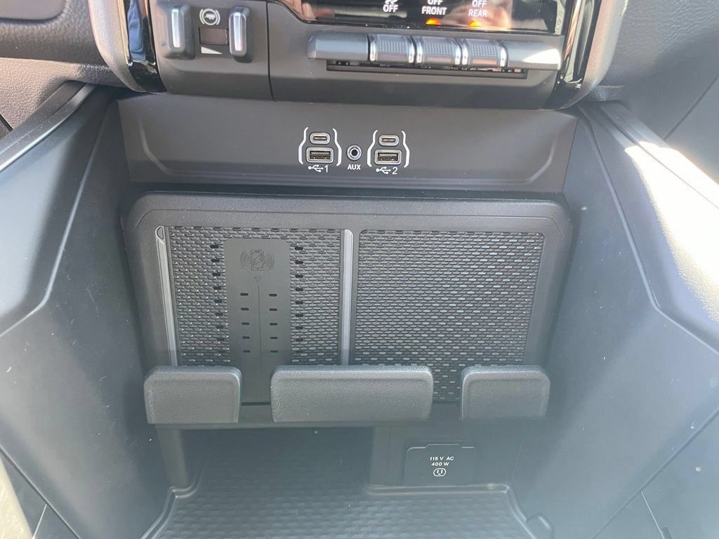 New 2026 RAM 1500 Big Horn AWD/4WD image 16