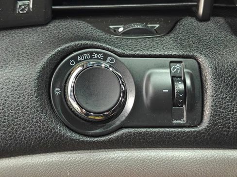 Used 2015 Chevrolet Malibu LT FWD image 27
