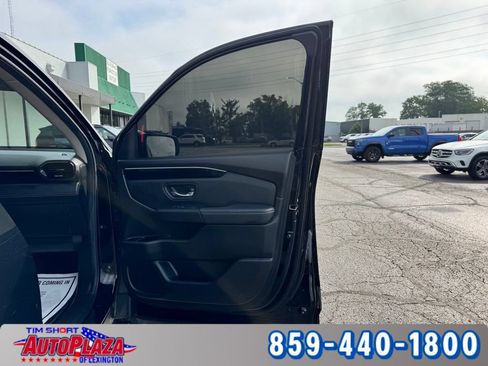 Used 2025 Honda Pilot Touring image 57