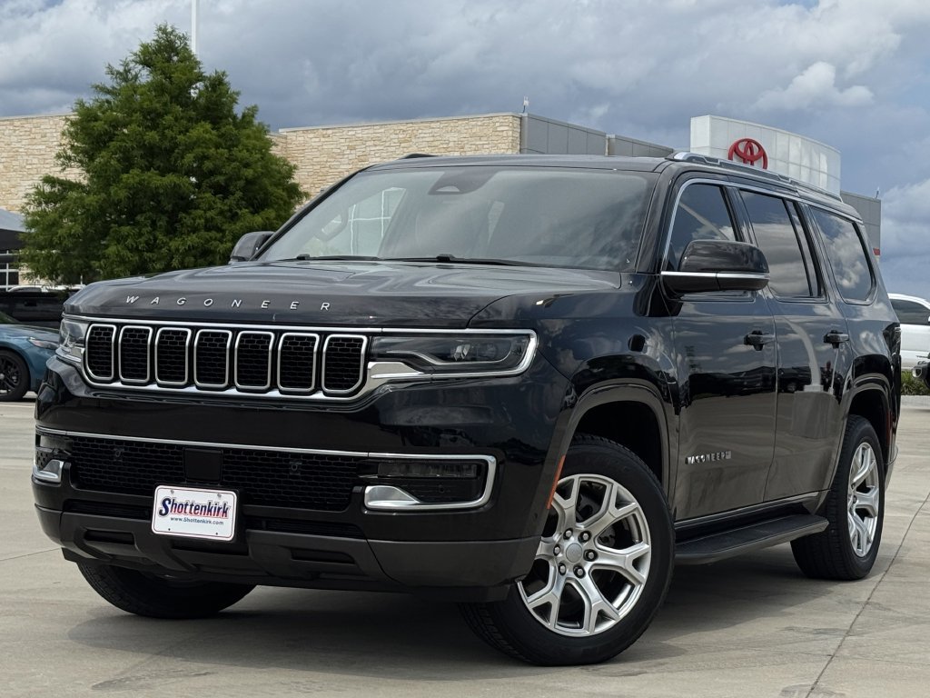 Used 2022 Jeep Wagoneer Series I w/ Premium Group I RWD image 2