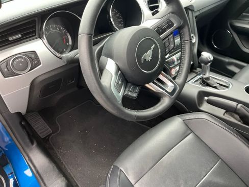 Used 2017 Ford Mustang GT Premium w/ Equipment Group 401A RWD image 26