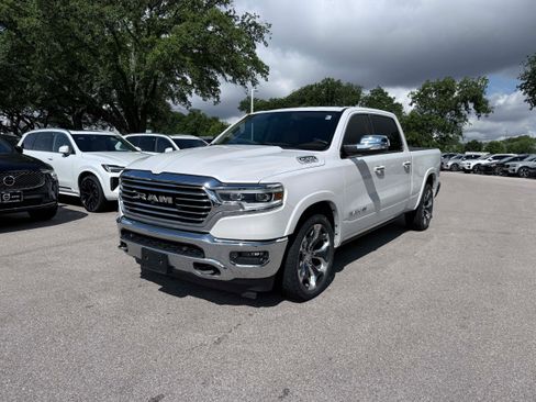 Used 2019 RAM 1500 Limited RWD image 2
