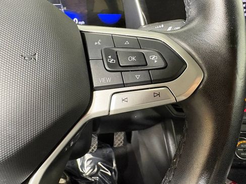 Used 2024 Volkswagen Jetta SE FWD image 25