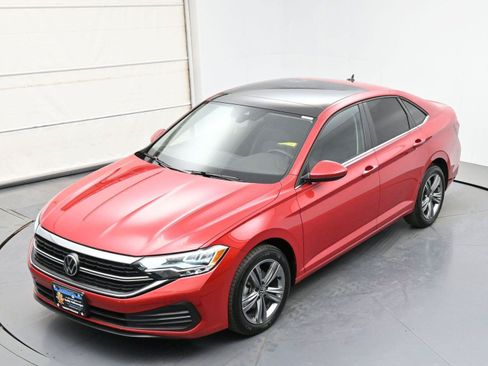Certified 2024 Volkswagen Jetta SE FWD image 34