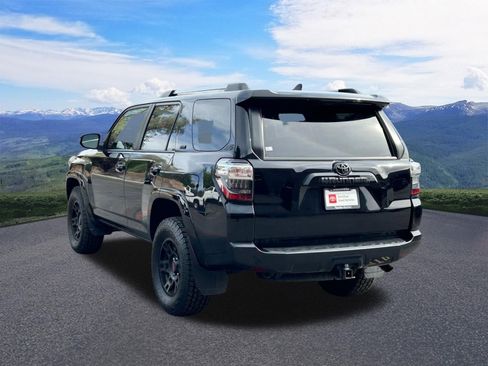 Certified 2023 Toyota 4Runner SR5 AWD/4WD image 3