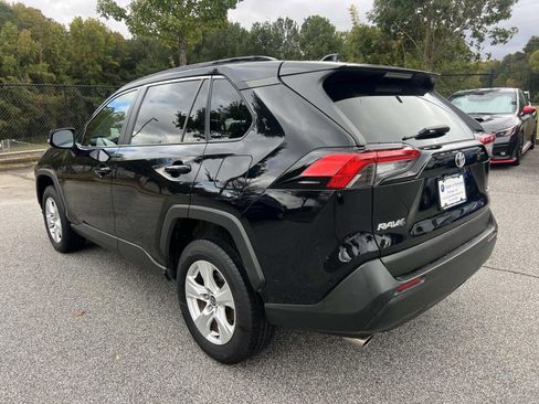 Used 2021 Toyota RAV4 XLE image 5