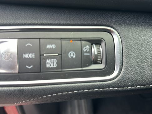 Used 2026 Buick Enclave Preferred AWD/4WD image 13