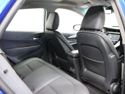 Used 2018 Chevrolet Bolt Premier w/ Driver Confidence II Package FWD image 26
