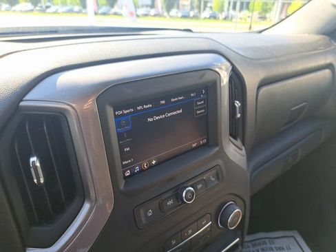Used 2022 Chevrolet Silverado 1500 Custom AWD/4WD image 16