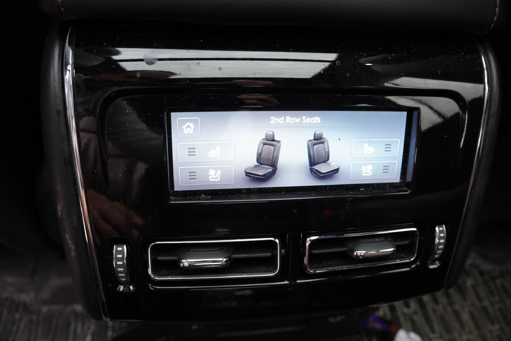 Used 2023 Lincoln Aviator Reserve w/ Equipment Group 201A AWD/4WD image 4