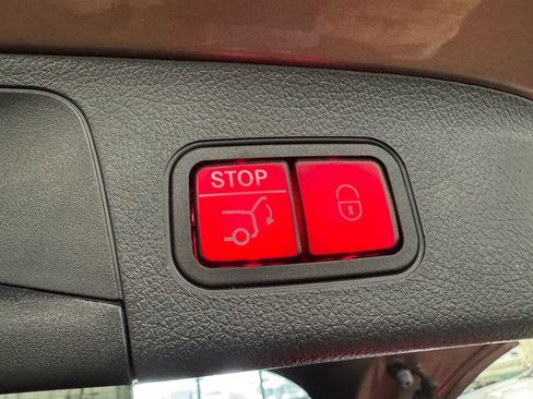 Used 2022 Mercedes-Benz GLA 250 4MATIC image 21