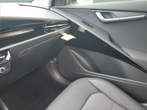 New 2026 Kia Niro Wind FWD image 21
