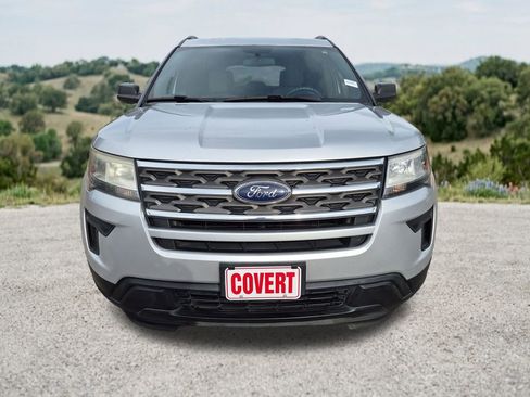 Used 2018 Ford Explorer FWD image 2