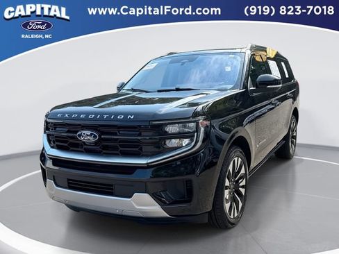 Certified 2025 Ford Expedition Platinum w/ Driver's Package AWD/4WD image 1