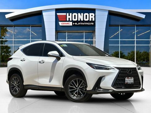 Used 2025 Lexus NX 250 FWD w/ Premium Package image 2