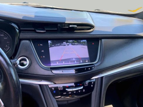 Used 2020 Cadillac XT5 Premium Luxury w/ Platinum Package AWD/4WD image 29