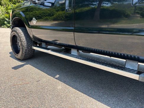 Used 2011 Ford F250 Lariat w/ Lariat Interior Pkg AWD/4WD image 18