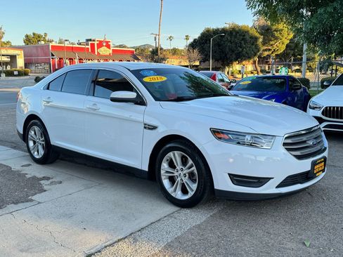 Used 2018 Ford Taurus SEL w/ Equipment Group 201A image 2