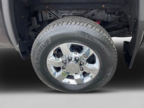 Used 2018 GMC Sierra 3500 Denali w/ Duramax Plus Package AWD/4WD image 12