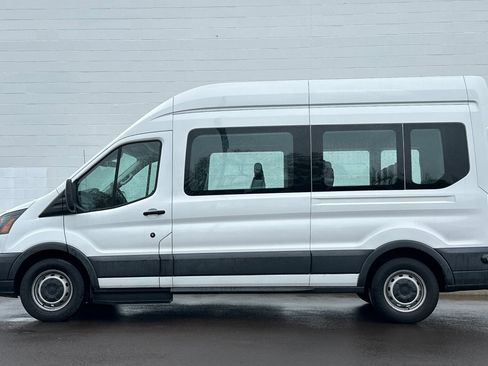 Used 2016 Ford Transit 350 XL image 7