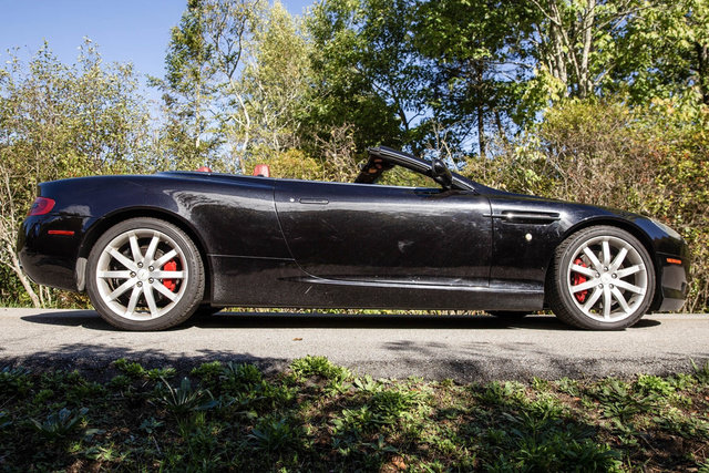 Used 2006 Aston Martin DB9 Volante RWD image 9