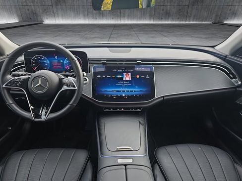 Used 2025 Mercedes-Benz E 450 4MATIC All-Terrain Wagon image 9
