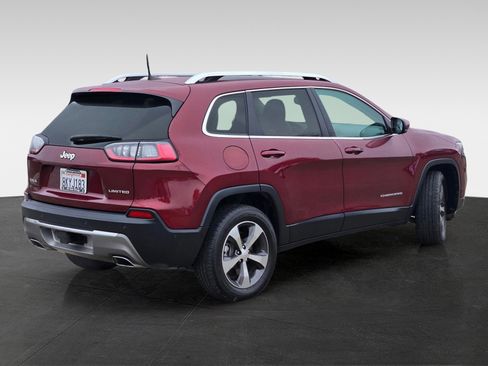 Used 2019 Jeep Cherokee Limited w/ Luxury Group image 5