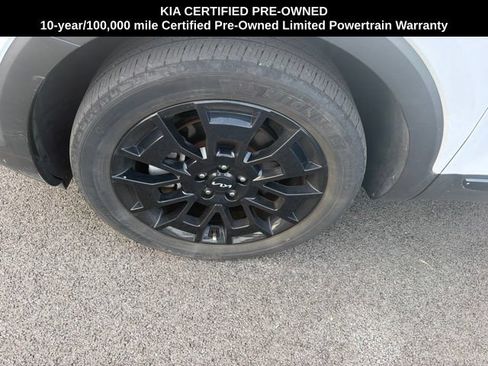 Certified 2022 Kia Telluride EX w/ EX Premium Package AWD/4WD image 4