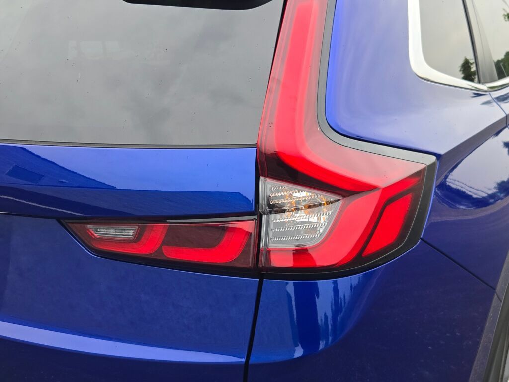 Used 2025 Honda CR-V EX image 12