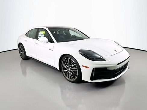New 2025 Porsche Panamera 4S image 7
