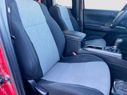 Used 2023 Toyota Tacoma TRD Off-Road image 27