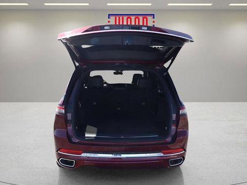 Used 2024 Jeep Grand Cherokee Overland image 24