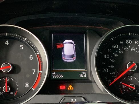 Used 2016 Volkswagen GTI SE w/ Lighting Package (SEL) FWD image 23