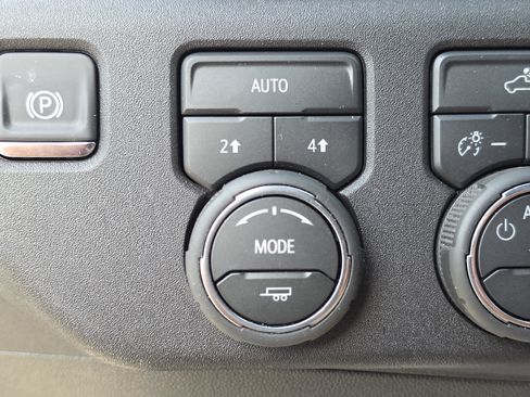 Used 2026 Chevrolet Silverado 1500 RST AWD/4WD image 32